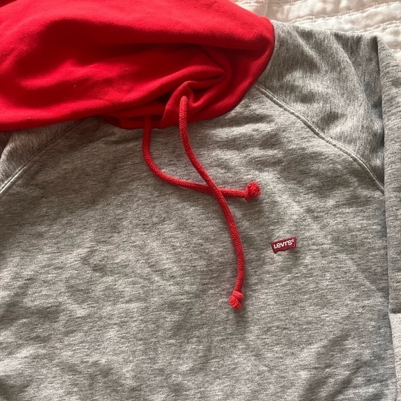 Levi’s Hoodie - Picture 2 of 4